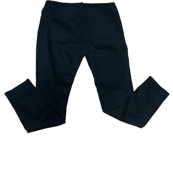 Chico's Women's Black Comfort Black Waist Ankle Pants Relaxed Casual EveryDay - Picture 2 of 8